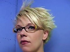 Short Haired Blonde Chick Really Knows How To Deep Throat